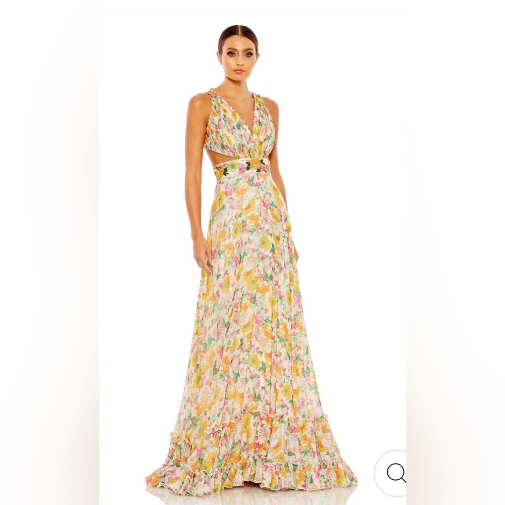 Mac Duggal size 6 New with tags